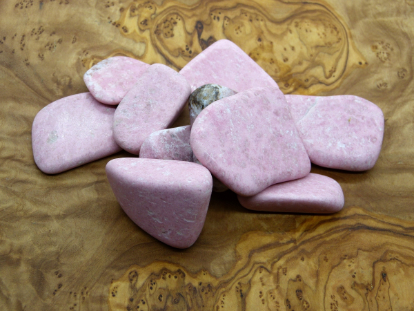 Thulit, 200g Pack, getrommelte Freiformen